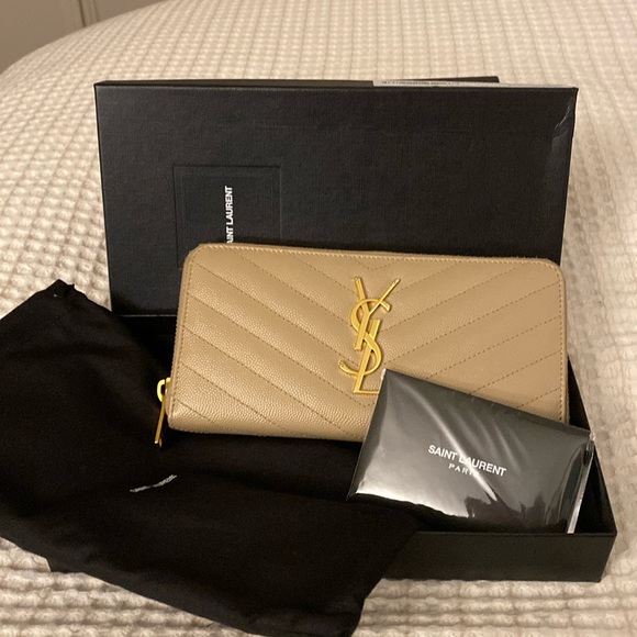 Saint Laurent Wallet - Picture 3 of 17